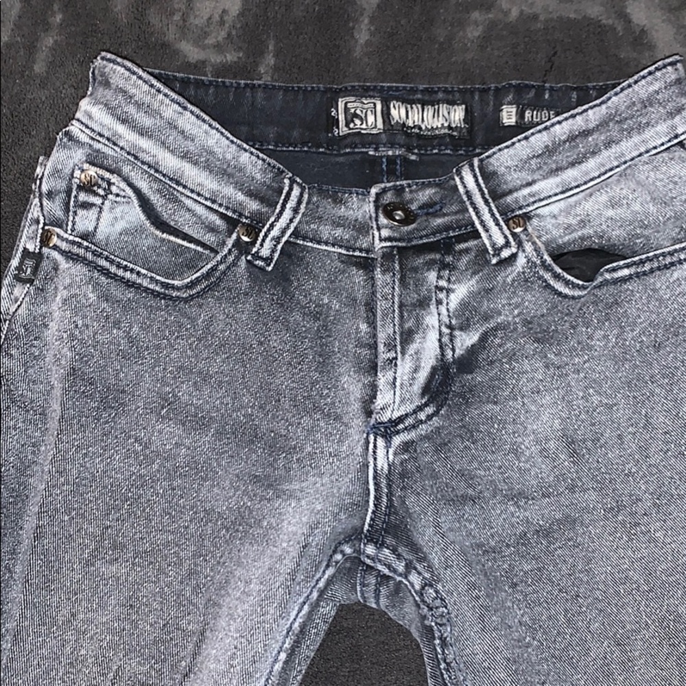 SOCIAL COLLISION JEANS LIKE NEW